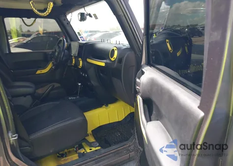 2016 Jeep Wrangler Unlimited Rubicon z USA, uszkodzony, nr VIN 1C4BJWFG7GL299542